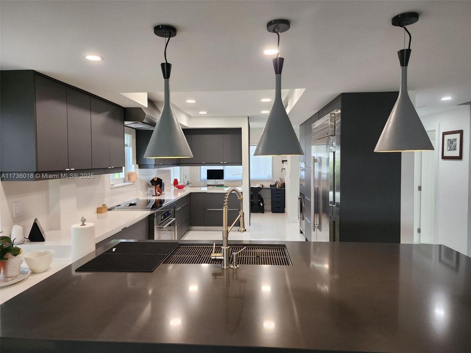 Recientemente alquilado: $7,900 (3 camas, 2 baños, 2200 Pies cuadrados)