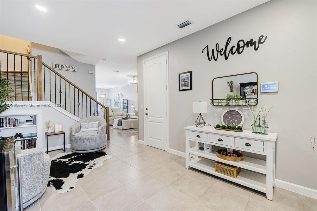 Recently Sold: $550,000 (3 beds, 2 baths, 1829 Square Feet)