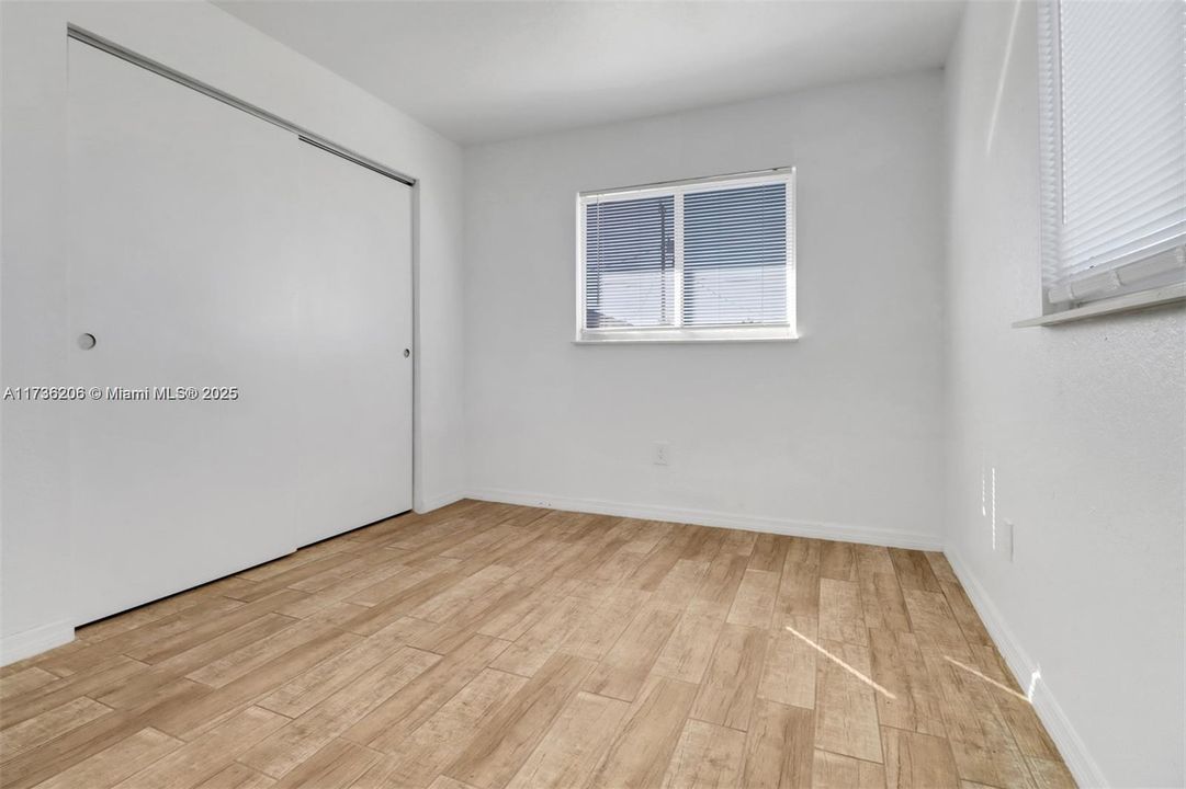 Recently Rented: $1,550 (2 beds, 1 baths, 780 Square Feet)