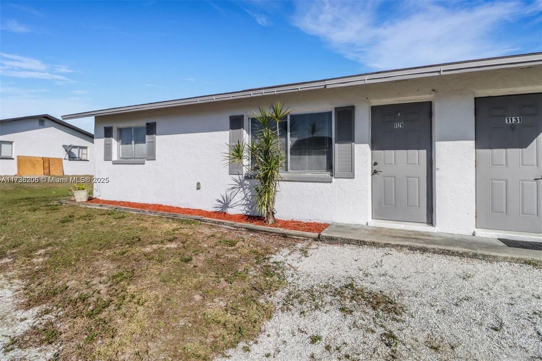 Recently Rented: $1,550 (2 beds, 1 baths, 780 Square Feet)