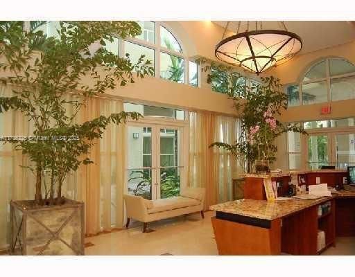 Recently Rented: $4,300 (2 beds, 2 baths, 1846 Square Feet)