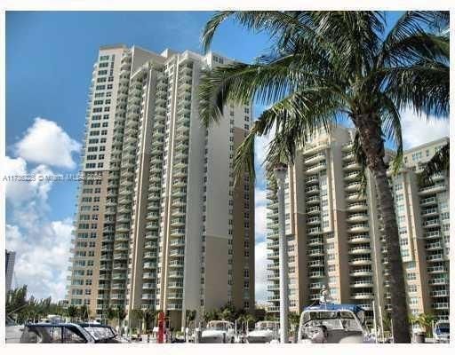 Recently Rented: $4,300 (2 beds, 2 baths, 1846 Square Feet)