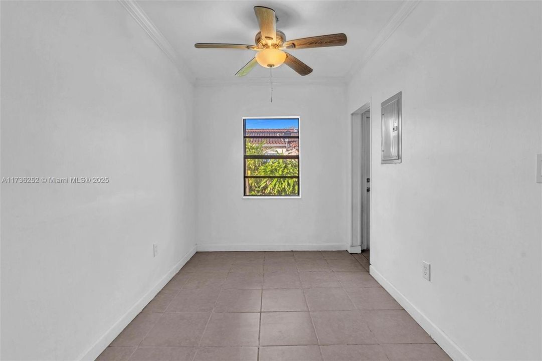 Recientemente alquilado: $2,000 (2 camas, 1 baños, 2031 Pies cuadrados)