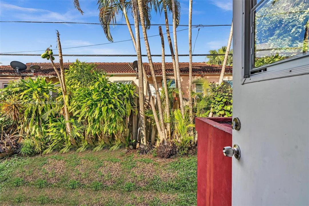 Recientemente alquilado: $2,000 (2 camas, 1 baños, 2031 Pies cuadrados)