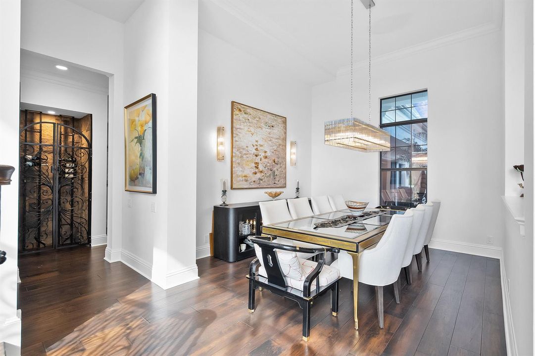 Formal Dining