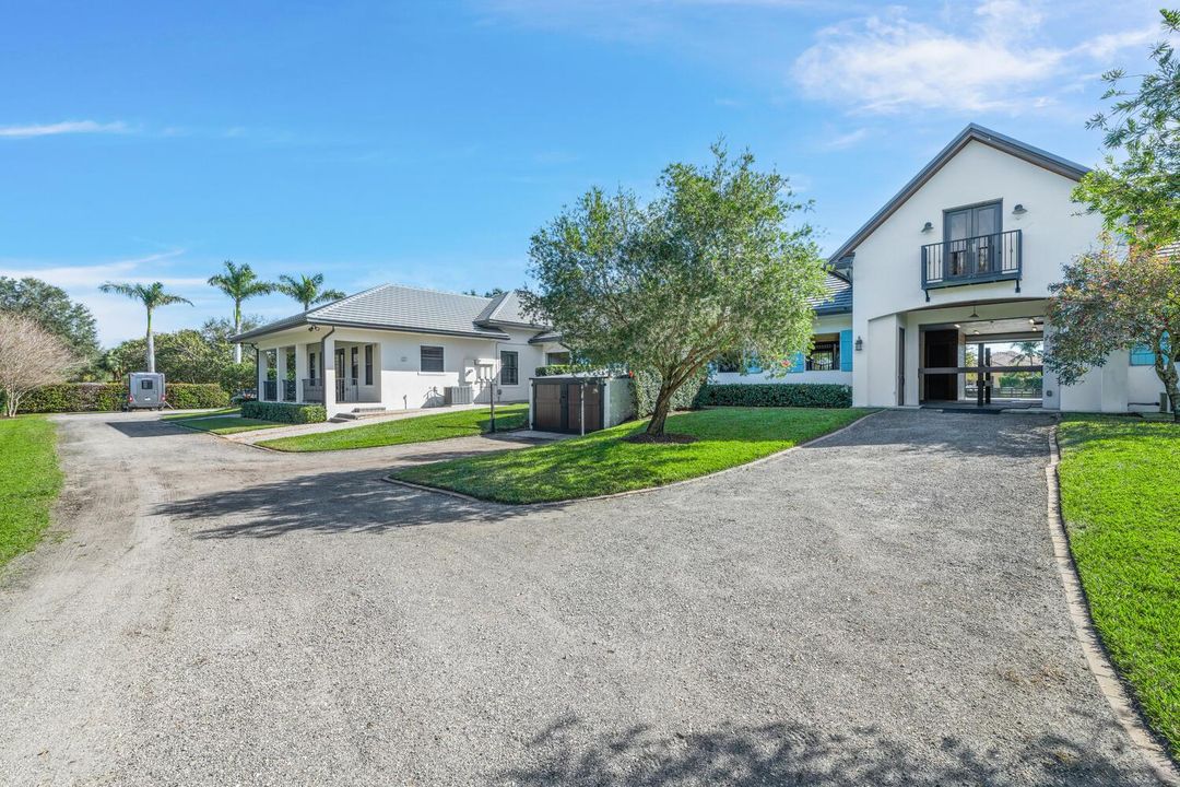 4915 Stables Way Wellington FL-large-066