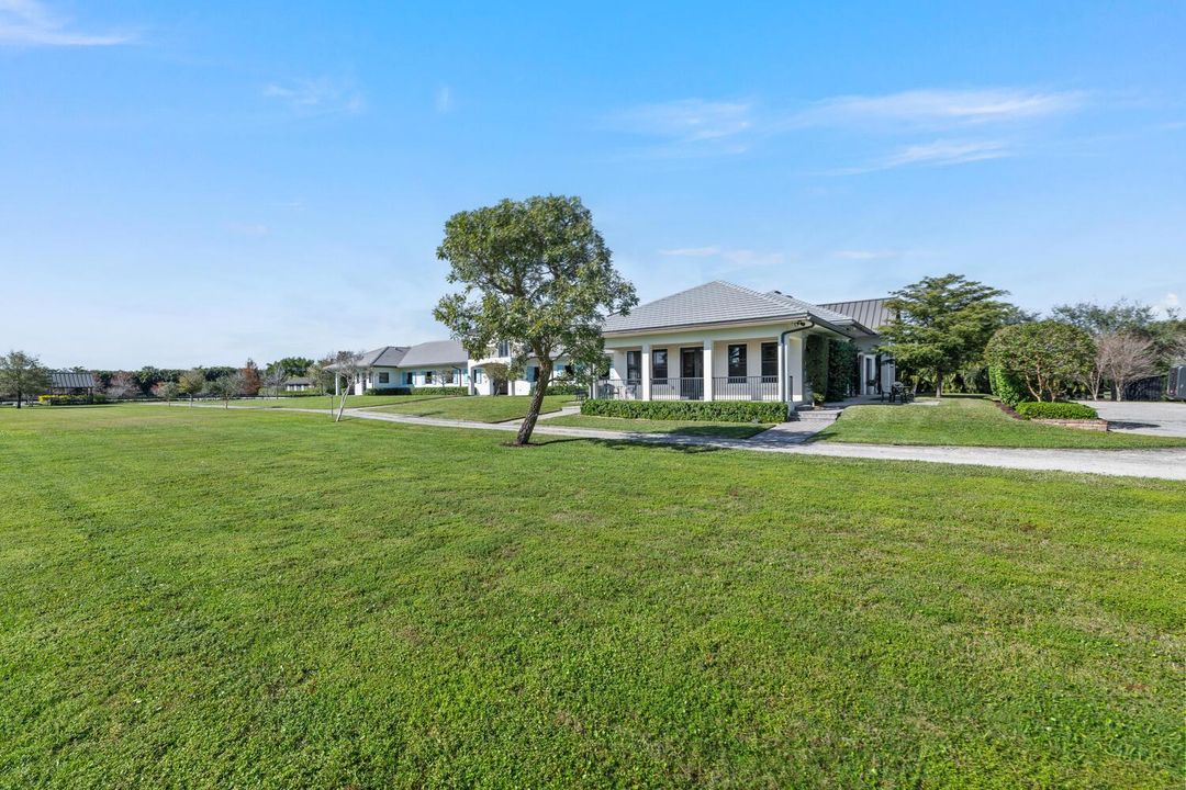 4915 Stables Way Wellington FL-large-073