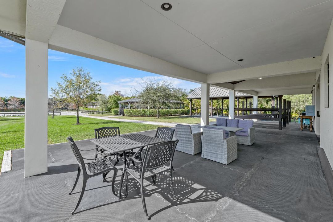 4915 Stables Way Wellington FL-large-050