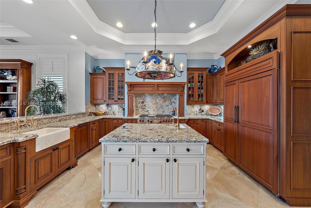 Recently Sold: $6,250,000 (5 beds, 6 baths, 7155 Square Feet)