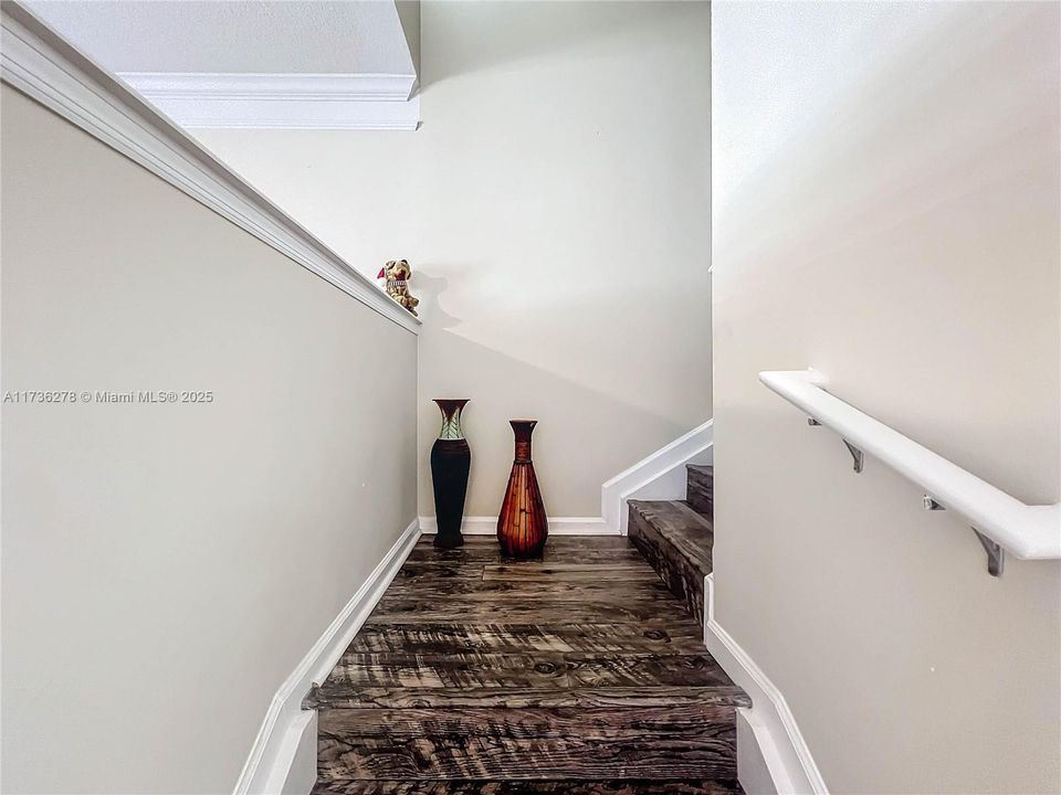 待售: $368,000 (2 贝兹, 2 浴室, 1344 平方英尺)