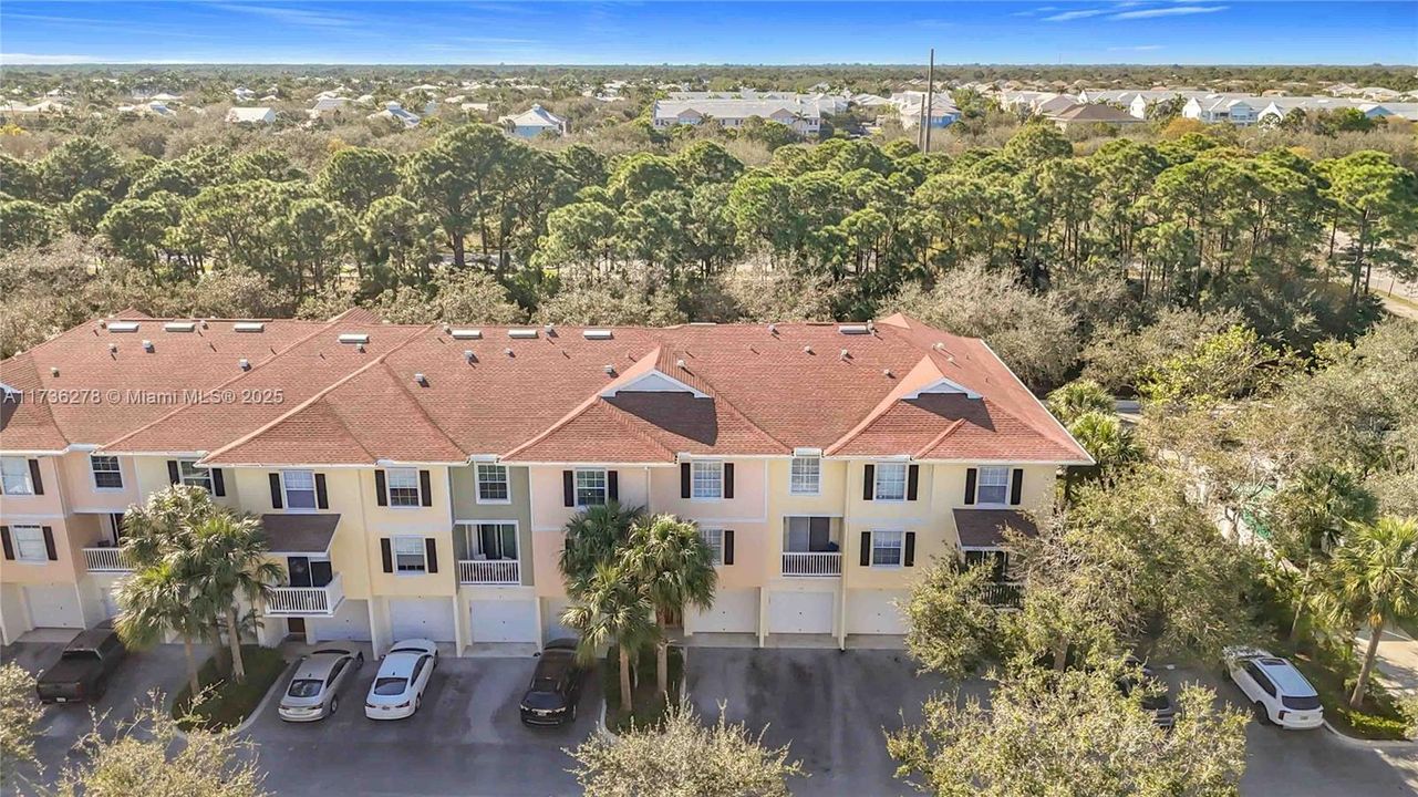 待售: $368,000 (2 贝兹, 2 浴室, 1344 平方英尺)