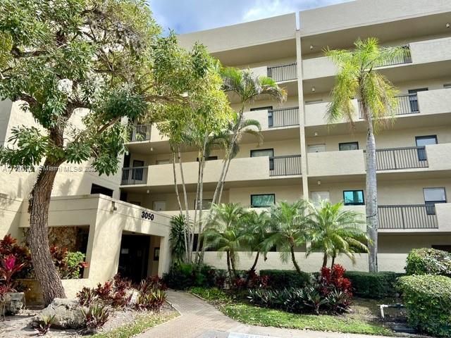 Recently Rented: $1,990 (2 beds, 2 baths, 1140 Square Feet)