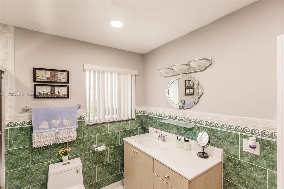 Active With Contract: $455,000 (3 beds, 2 baths, 1606 Square Feet)