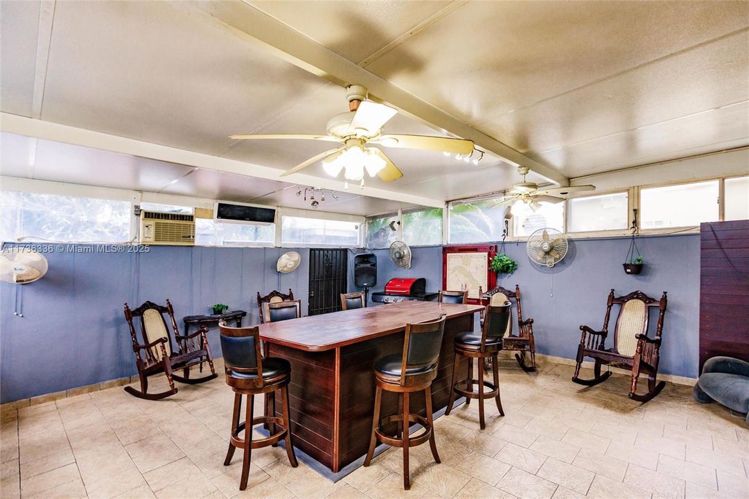 Active With Contract: $455,000 (3 beds, 2 baths, 1606 Square Feet)