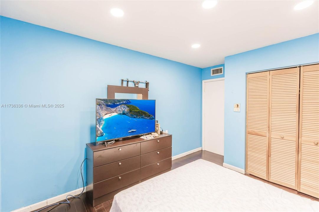 Active With Contract: $455,000 (3 beds, 2 baths, 1606 Square Feet)