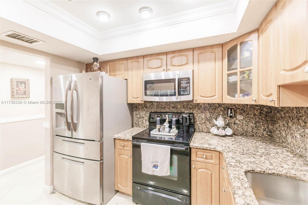 Active With Contract: $455,000 (3 beds, 2 baths, 1606 Square Feet)