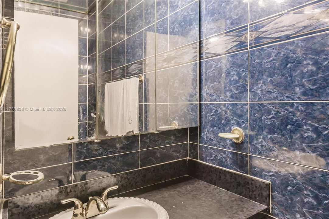 Active With Contract: $455,000 (3 beds, 2 baths, 1606 Square Feet)