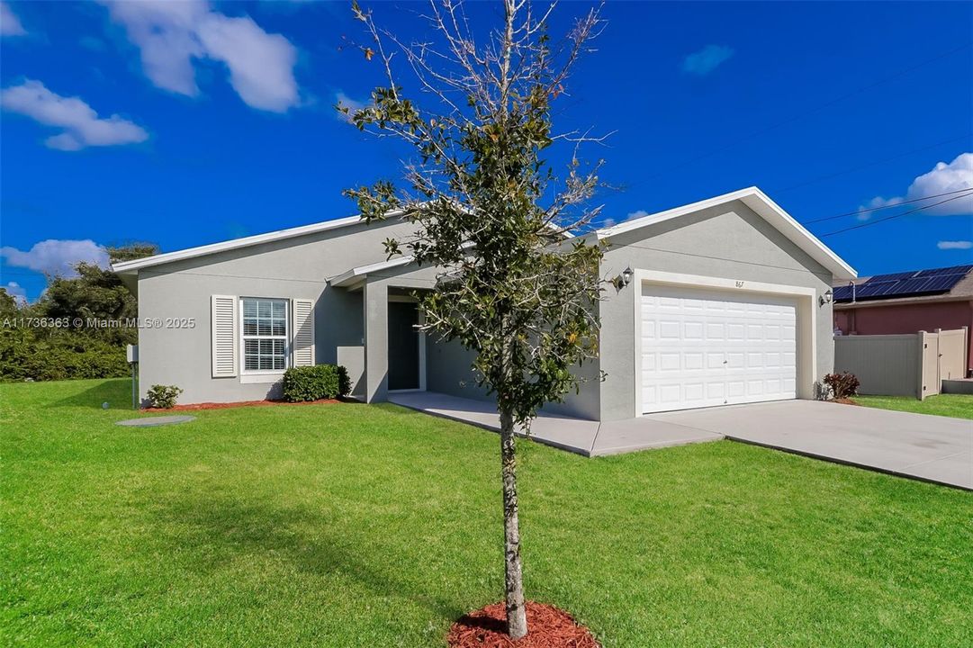 Recently Rented: $2,265 (3 beds, 2 baths, 1590 Square Feet)