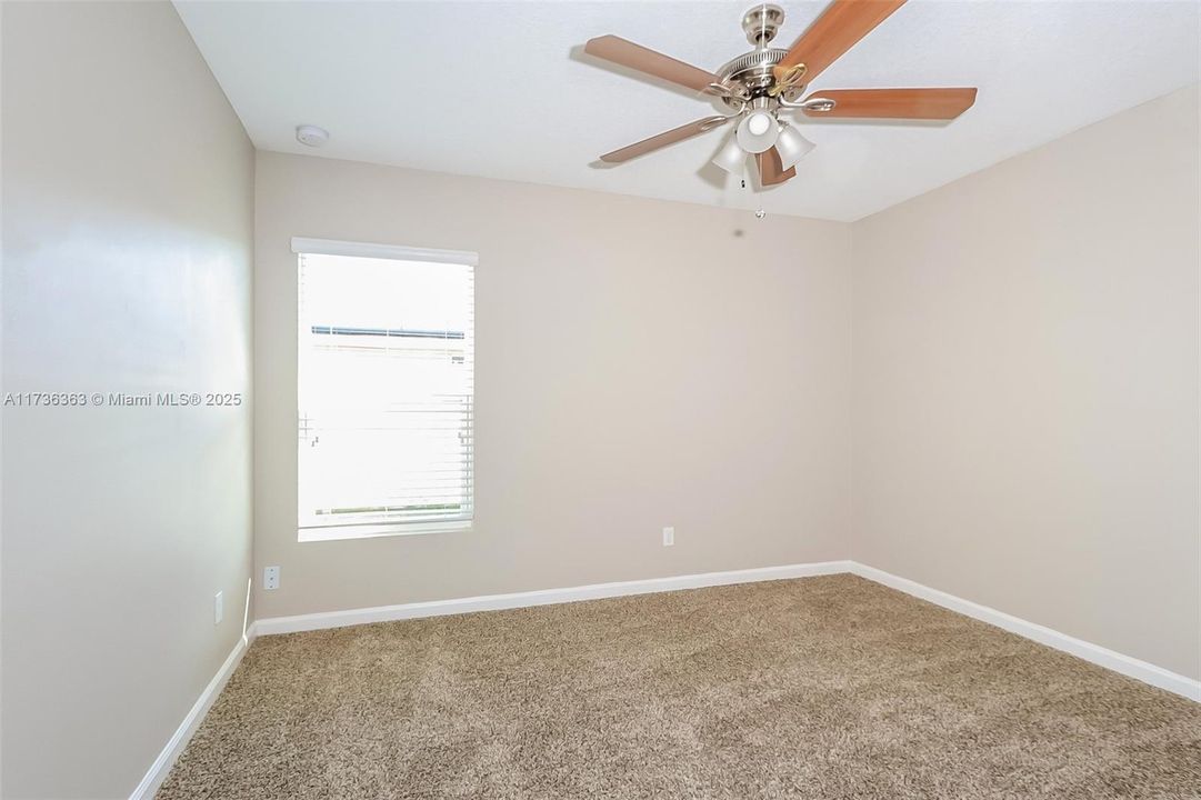 Recently Rented: $2,265 (3 beds, 2 baths, 1590 Square Feet)