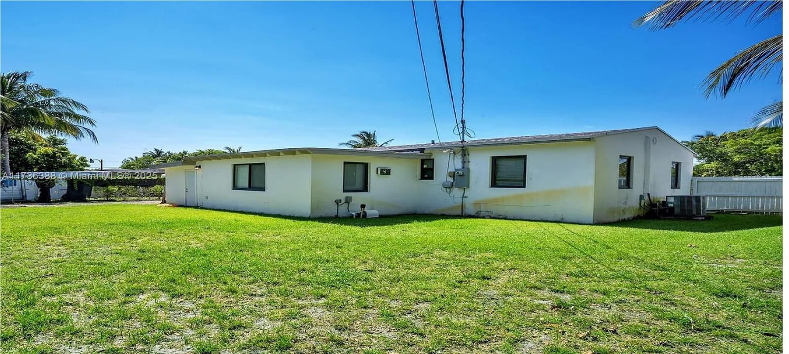 Recently Rented: $3,000 (3 beds, 1 baths, 1266 Square Feet)