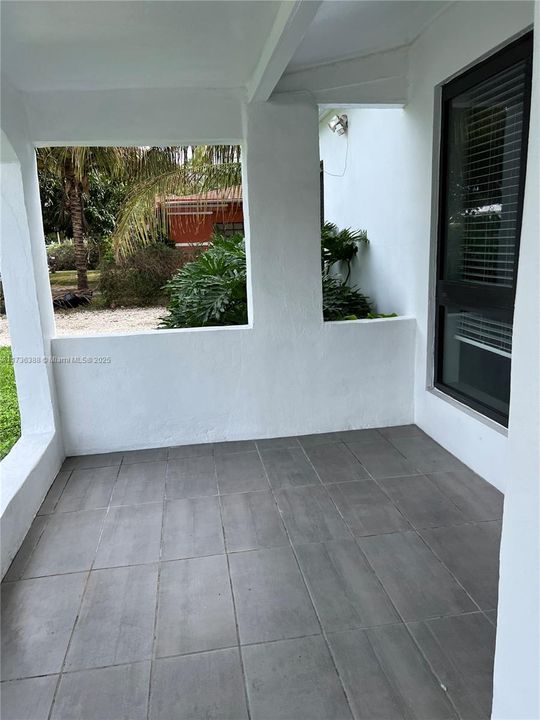 Recently Rented: $3,000 (3 beds, 1 baths, 1266 Square Feet)