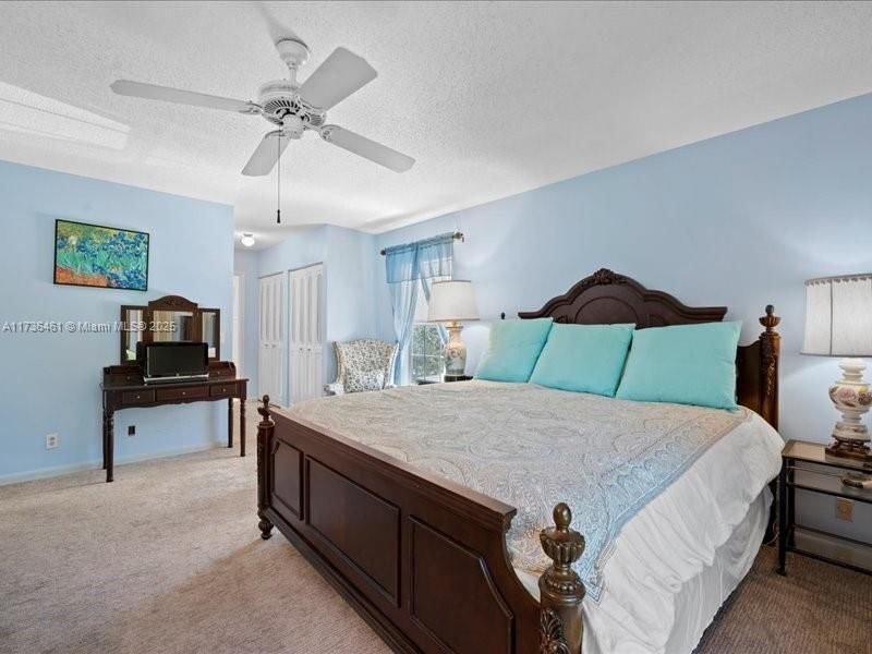 King Size bed extra windows and balcony