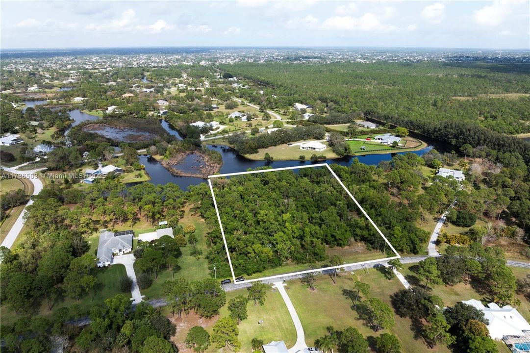 Vendido Recientemente: $349,000 (5.09 acres)