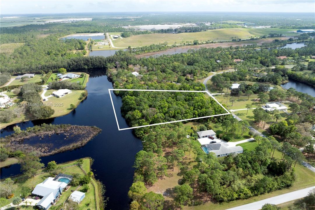 Vendido Recientemente: $349,000 (5.09 acres)