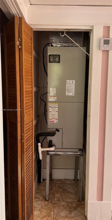 待售: $700,000 (3 贝兹, 1 浴室, 1413 平方英尺)