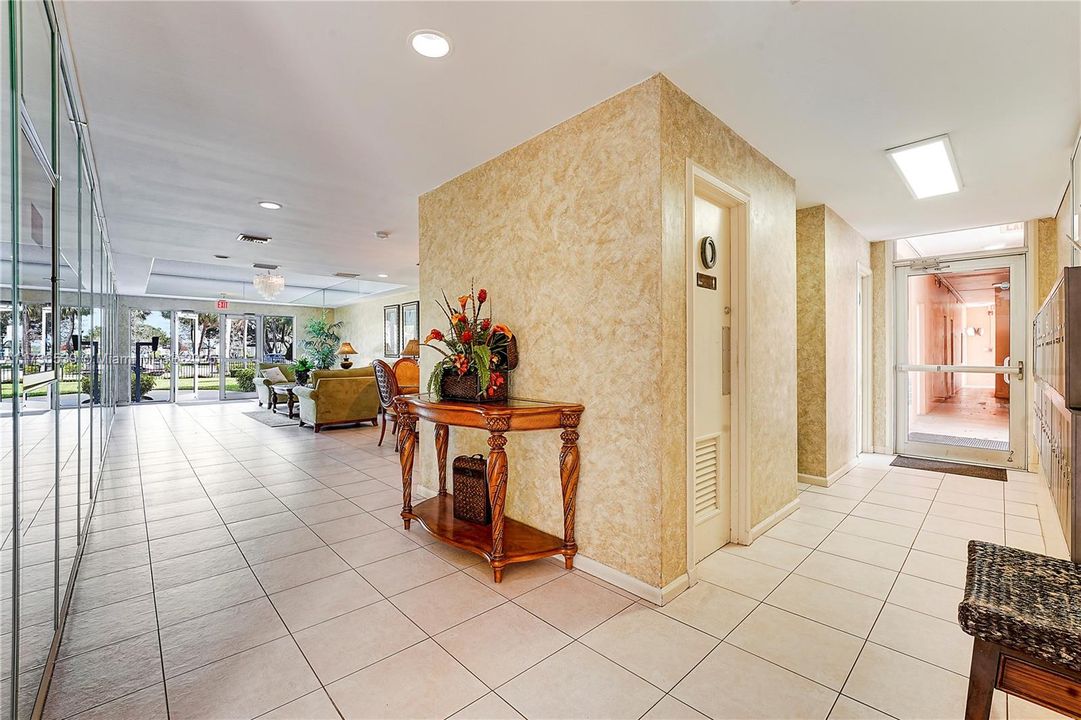 Guest Bathrooms at Lobby Level