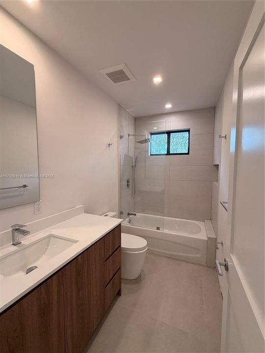 Activo con contrato: $610,000 (4 camas, 2 baños, 0 Pies cuadrados)