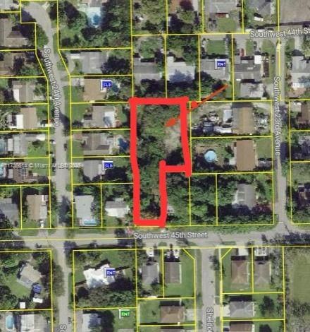 На продажу: $495,000 (0.62 acres)