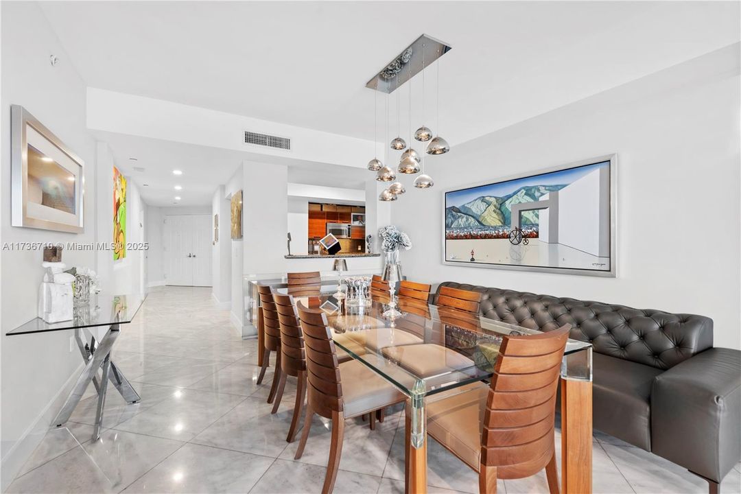 На продажу: $890,000 (3 спален, 3 ванн, 1849 Квадратных фут)