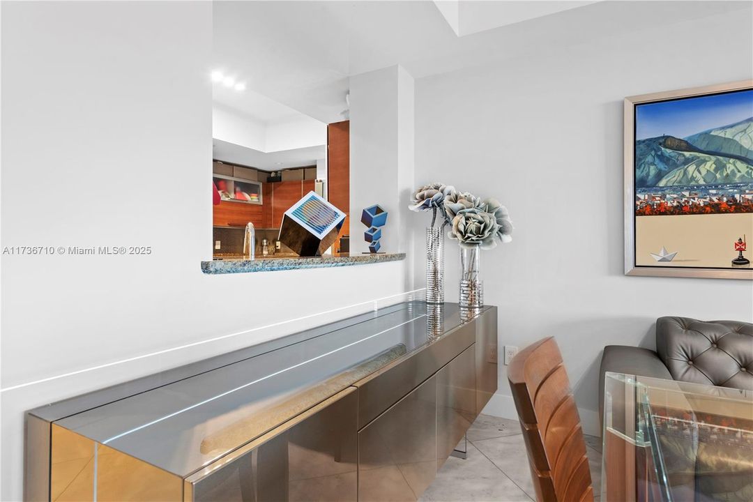 На продажу: $890,000 (3 спален, 3 ванн, 1849 Квадратных фут)