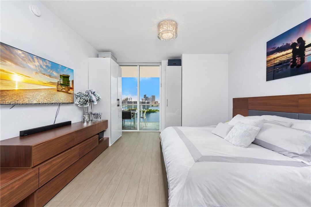 На продажу: $890,000 (3 спален, 3 ванн, 1849 Квадратных фут)