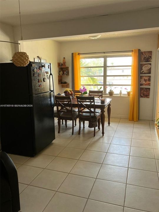 For Sale: $159,000 (1 beds, 1 baths, 800 Square Feet)