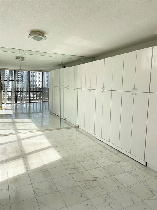 Recently Rented: $2,800 (2 beds, 2 baths, 1430 Square Feet)