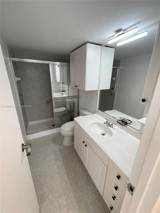 Recently Rented: $2,800 (2 beds, 2 baths, 1430 Square Feet)