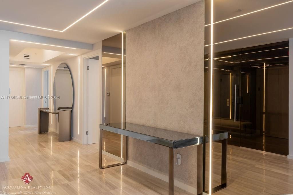 Recently Sold: $5,300,000 (4 beds, 4 baths, 2736 Square Feet)