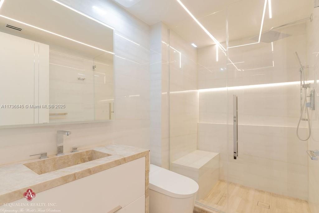 Recently Sold: $5,300,000 (4 beds, 4 baths, 2736 Square Feet)