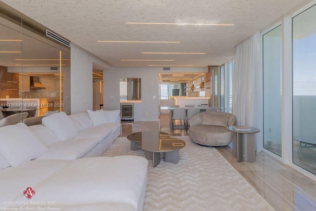 Recently Sold: $5,300,000 (4 beds, 4 baths, 2736 Square Feet)