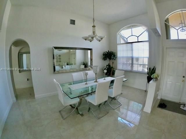 Недавно арендовано: $6,000 (4 спален, 3 ванн, 2830 Квадратных фут)