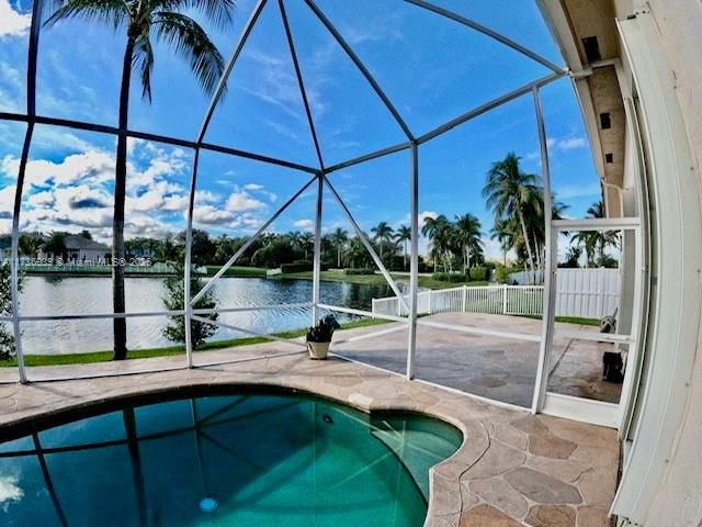 Недавно арендовано: $6,000 (4 спален, 3 ванн, 2830 Квадратных фут)