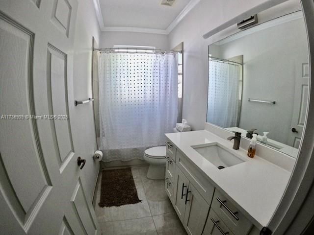 Недавно арендовано: $6,000 (4 спален, 3 ванн, 2830 Квадратных фут)