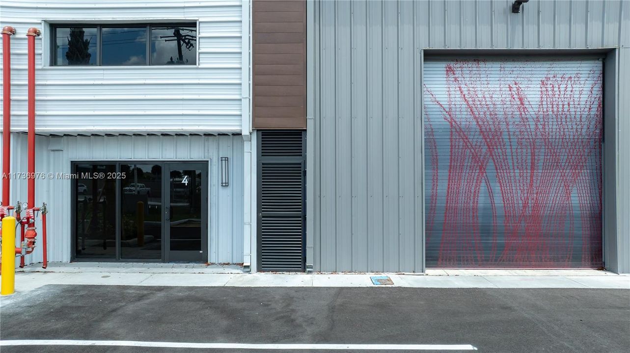 最近售出: $2,421,790 (0 贝兹, 0 浴室, 0 平方英尺)