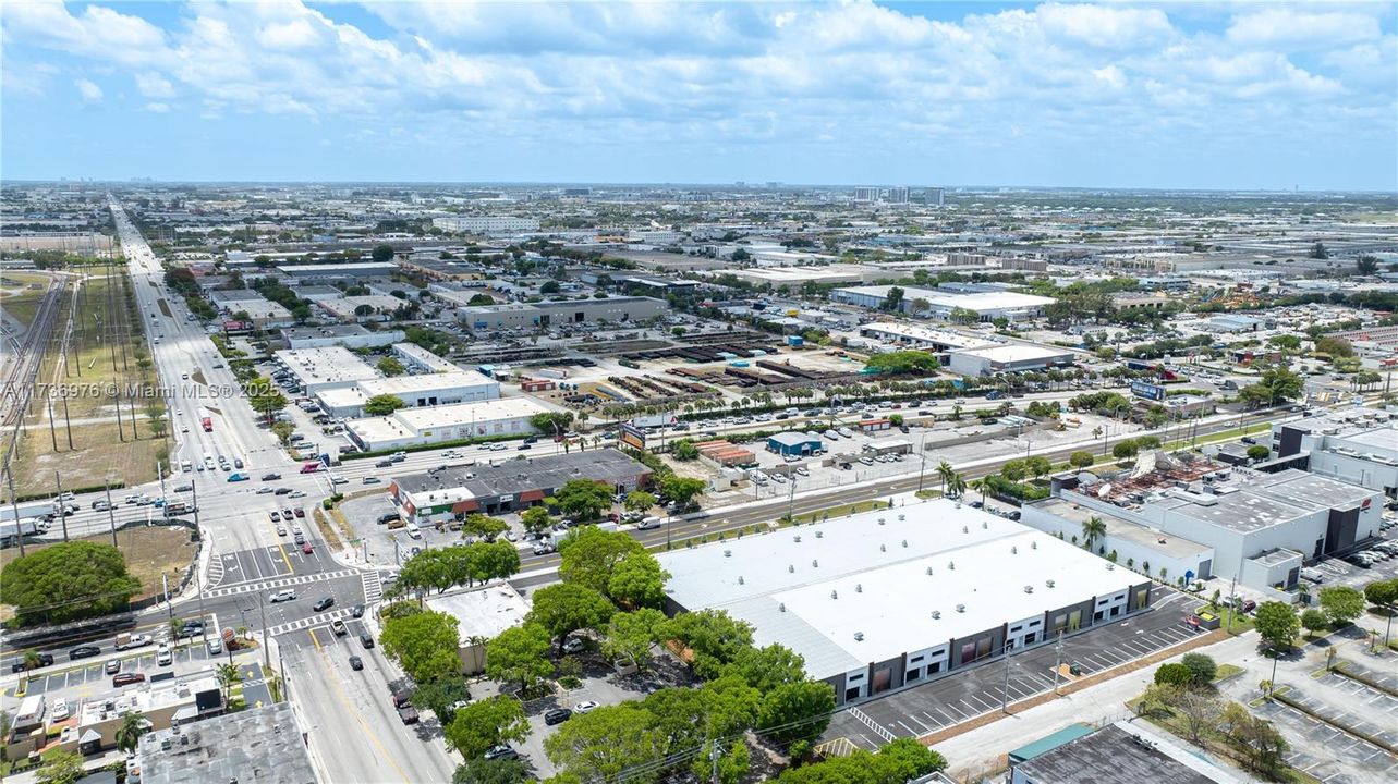 最近售出: $2,421,790 (0 贝兹, 0 浴室, 0 平方英尺)