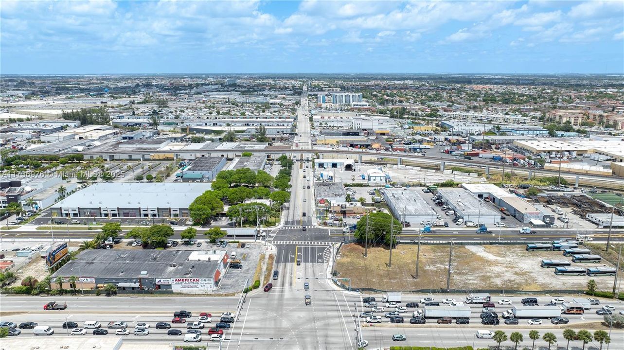 最近售出: $2,421,790 (0 贝兹, 0 浴室, 0 平方英尺)