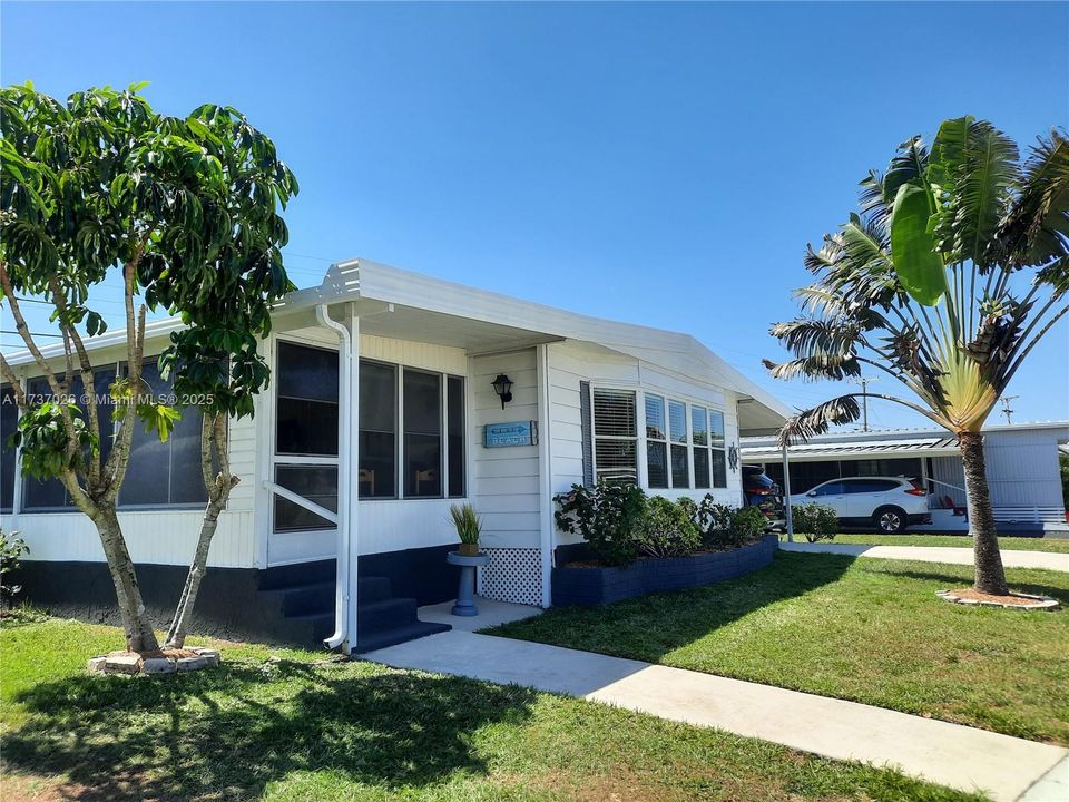 Под контрактом: $198,000 (2 спален, 2 ванн, 1152 Квадратных фут)