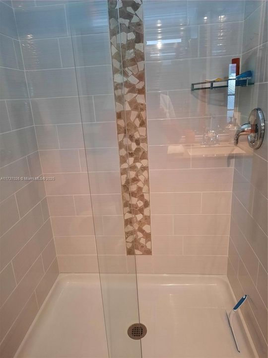 Под контрактом: $198,000 (2 спален, 2 ванн, 1152 Квадратных фут)