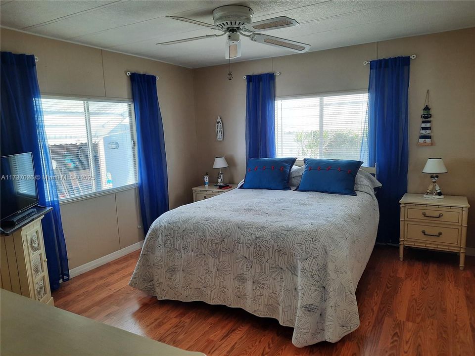 Под контрактом: $198,000 (2 спален, 2 ванн, 1152 Квадратных фут)